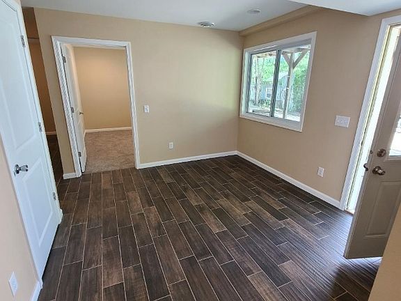 4th image of 28660 W Lake Dr