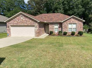 122 Madrid Dr, Benton, AR 72015