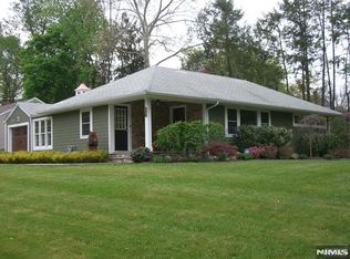 276 N Maple Ave, Ridgewood, NJ 07450