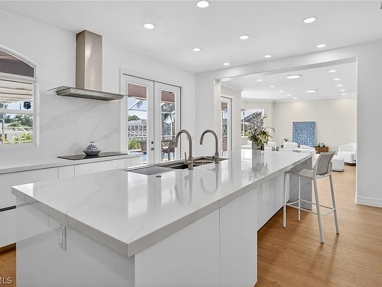 5541 Harborage Dr — Photo 13
