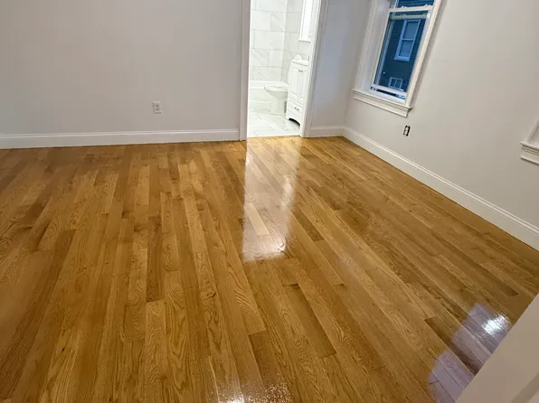 (undisclosed Address), Dorchester, MA 02124