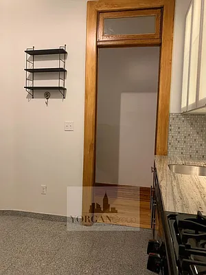 Rented by Yorgan Group, LLC | media 32