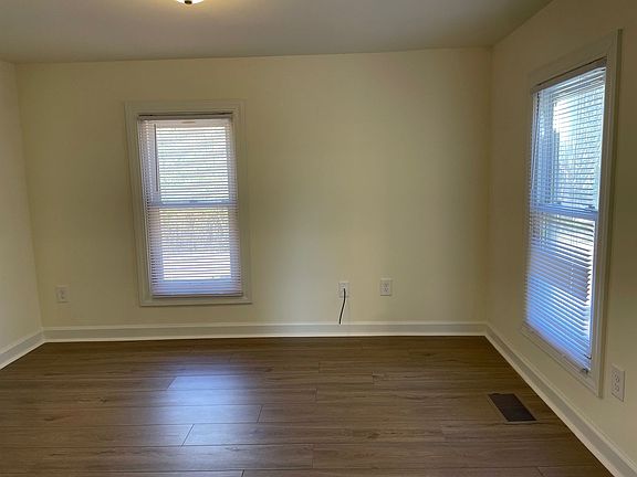 4th image of 1125 N Main St