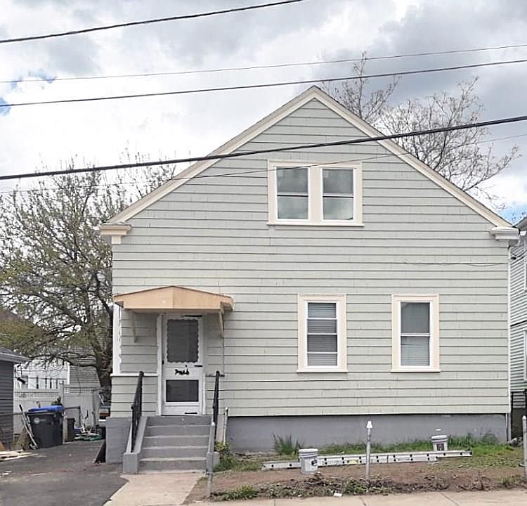 2nd image of 275 Althea St