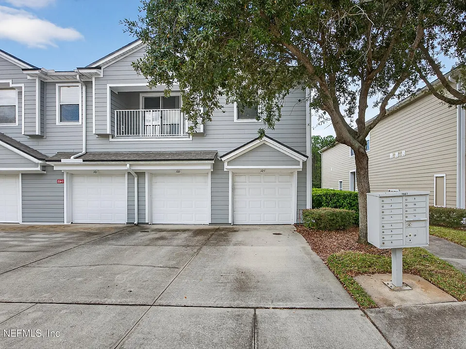 7067 Deer Lodge Cir #105