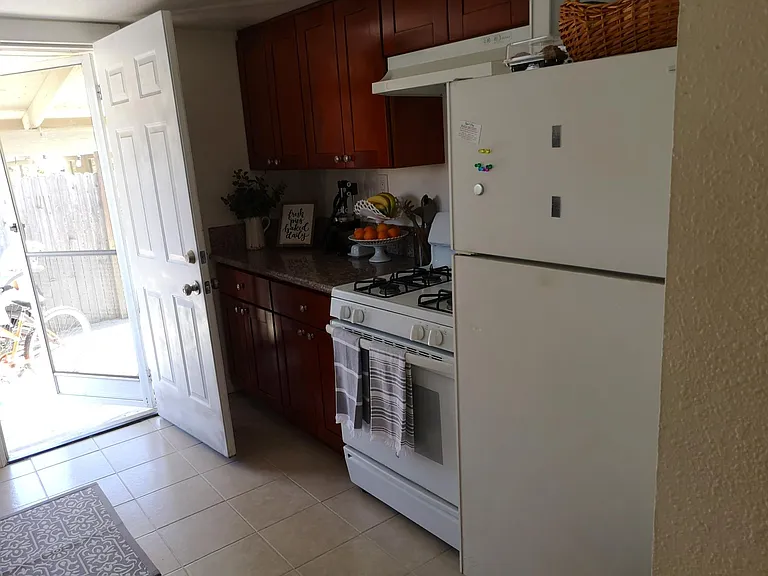 13101 Monte Vista Ave — Photo 6