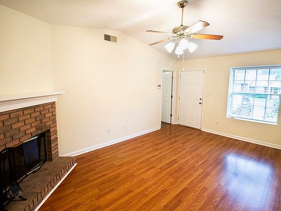 4th image of 457 High Point Ln