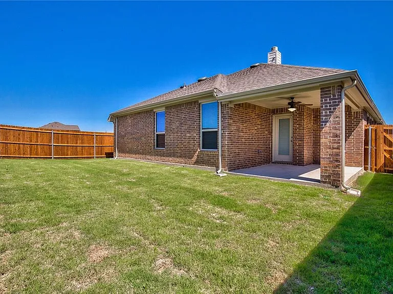 426 George Dr — Photo 35