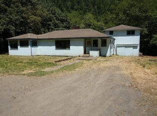 1244 N Yachats River Rd, Yachats, OR 97498
