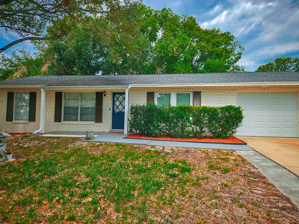 1366 Pacific Ct, Deltona, FL 32725