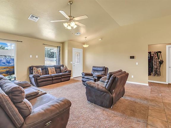 4th image of 108 Hunter Hill Dr
