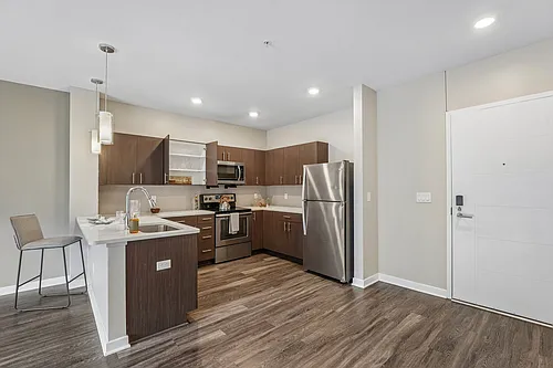 Cosmopolitan Apartments Photo 1