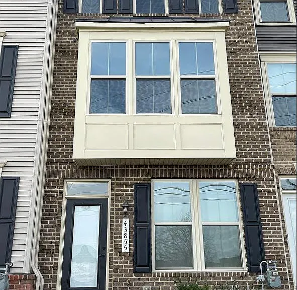 43855 Stubble Corner Sq — Photo 1