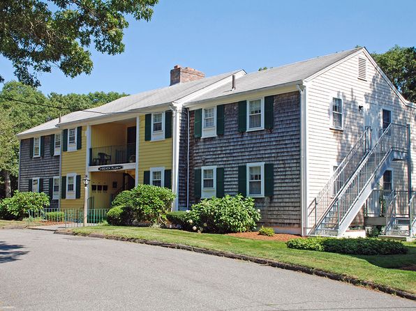 80 Country Club Dr #2