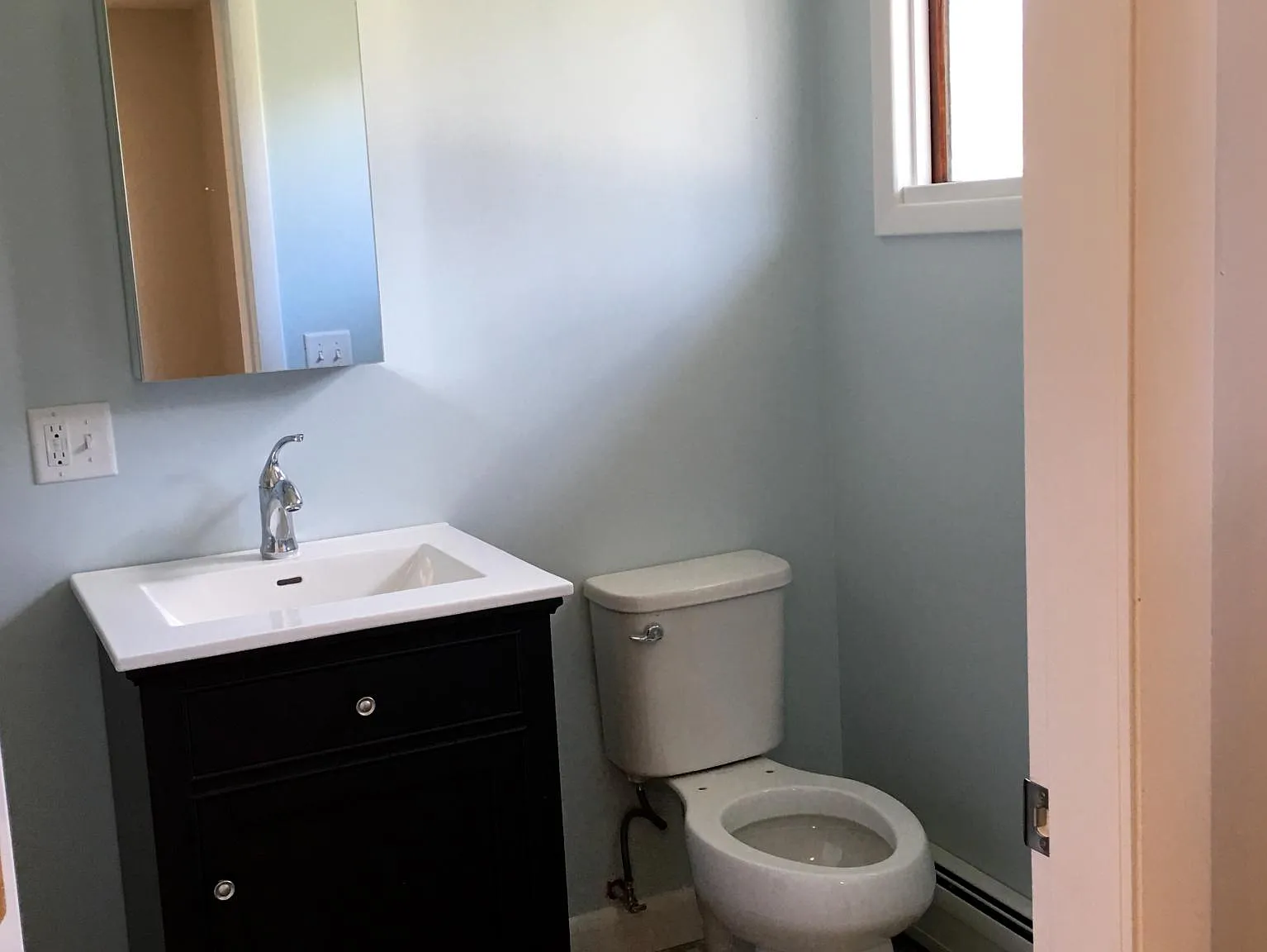 475 East St — Photo 3