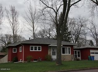 406 Phelps St E, Owatonna, MN 55060