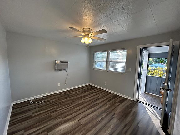 4th image of 2634 35th Ave N #1/2