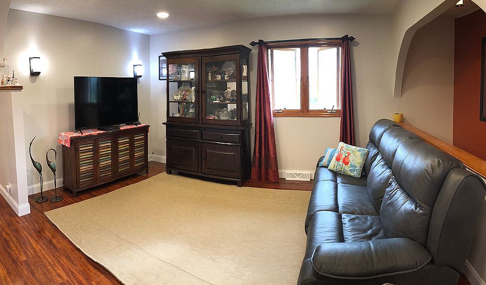 1st image of 2724 Overlook Cir