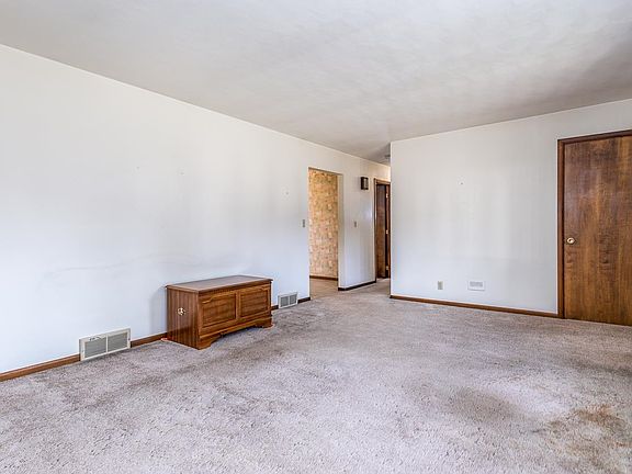 5th image of 3110 Saint Anne Dr