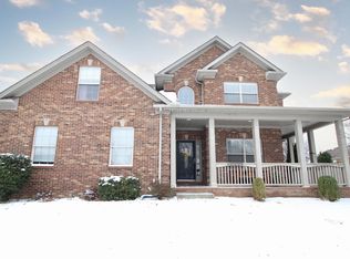 2660 Red Leaf Dr, Lexington, KY