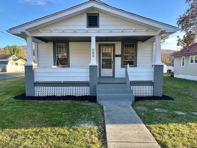805 W Jackson St, Covington, VA, 24426