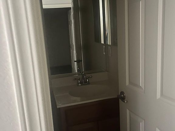 3rd image of 380 Shadow Creek Ave