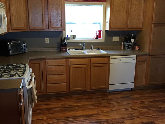 4th image of 820 16th St