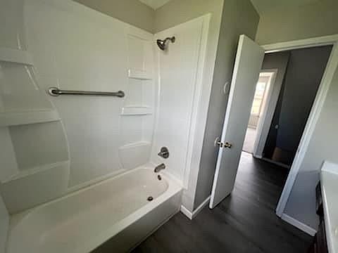 5th image of 1408 Edward Dr #A