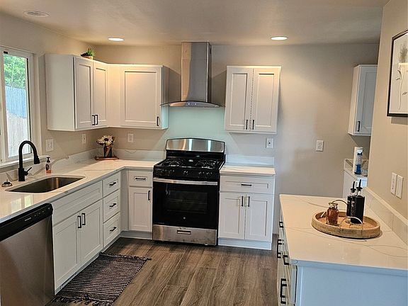 3rd image of 2834 Rocky Creek Lane SE