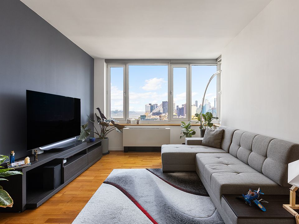 1st image of 635 W 42nd St APT 20E