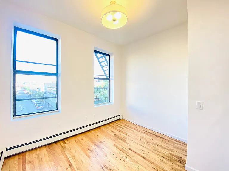 891 Grand St #3B — Photo 9