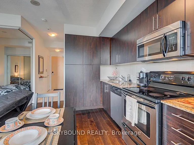 55 Bremner Blvd #2709 — Photo 26