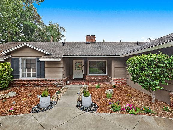 2nd image of 934 De Linda Ln