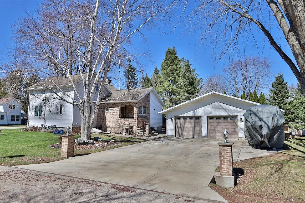 W6164 Maple Street photo 1