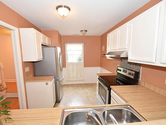 5th image of 9139 Nolley Ct Unit D