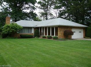 22250 Berry Dr, Rocky River, OH 44116