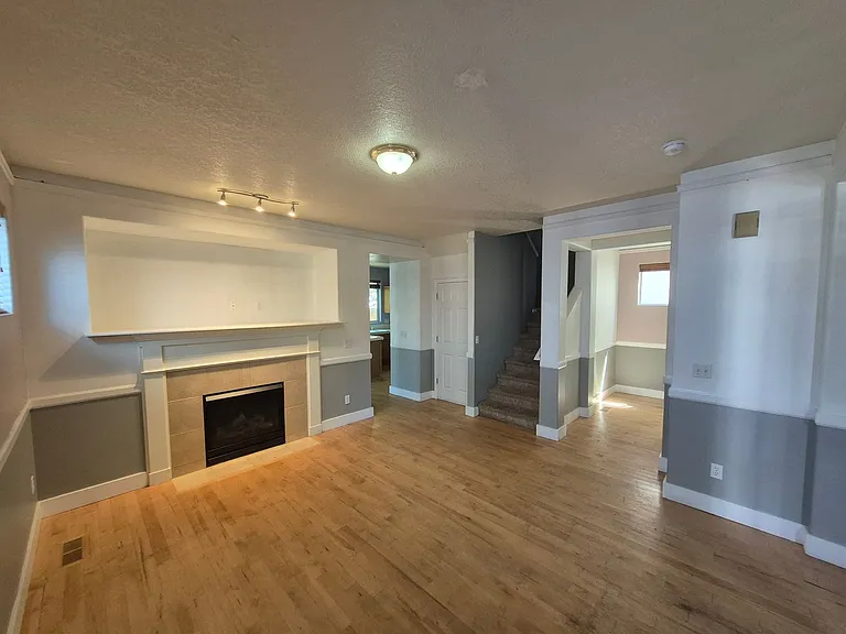 1467 SE Blanchard St — Photo 2