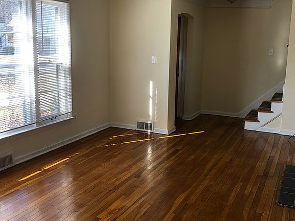 4th image of 331 E 270th St