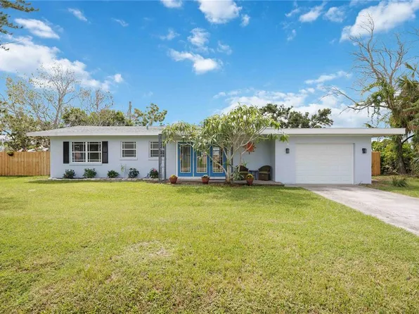 723 45th Street Ct W, Palmetto, FL 34221
