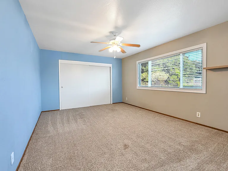 4871 Beacon Hill Dr — Photo 28