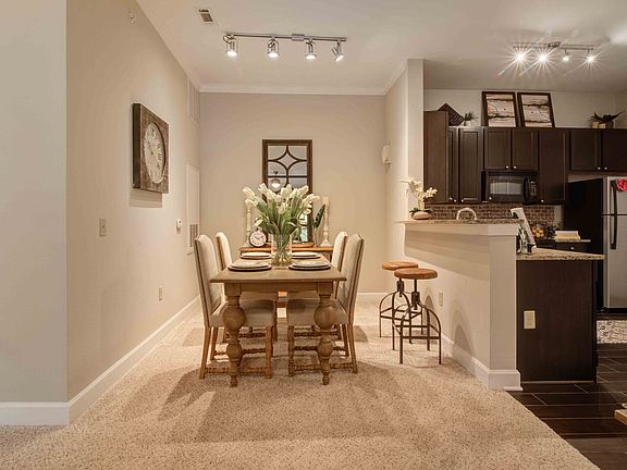5th image of 1116 Davenport Blvd #D0304