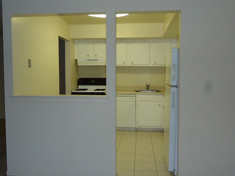 1st image of 1 Kensington Cir APT G