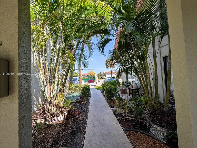 11394 Royal Palm Blvd #11394 — Photo 3
