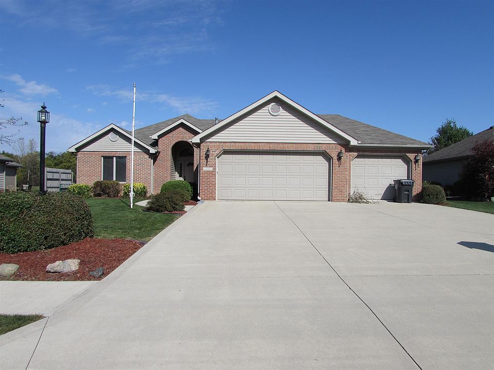 1st image of 293 S Eagle Glen Trl
