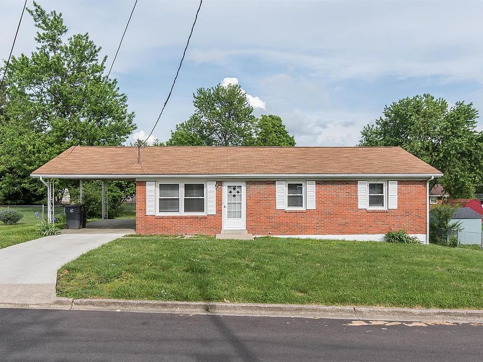 1st image of 121 Dennis St