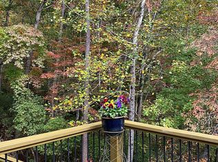 82 Crooked Branch Dr, Clayton, GA 30525