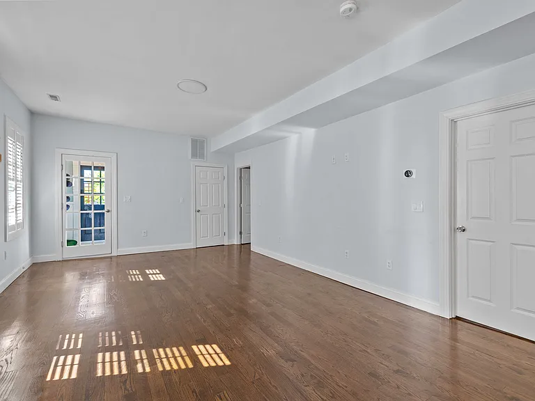 74 Kingsdale St #3 — Photo 5