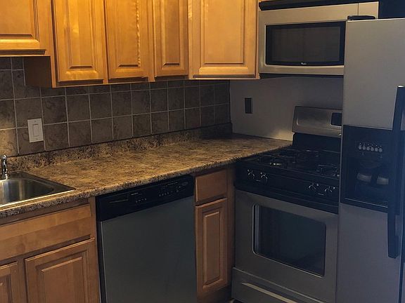 5th image of 294 Greenough St #1
