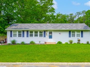 14 Park Ave, Bayville, NJ 08721