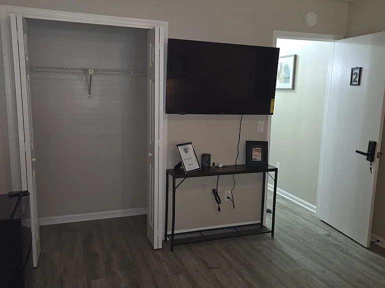 S Narrow Oak Ln — Photo 5